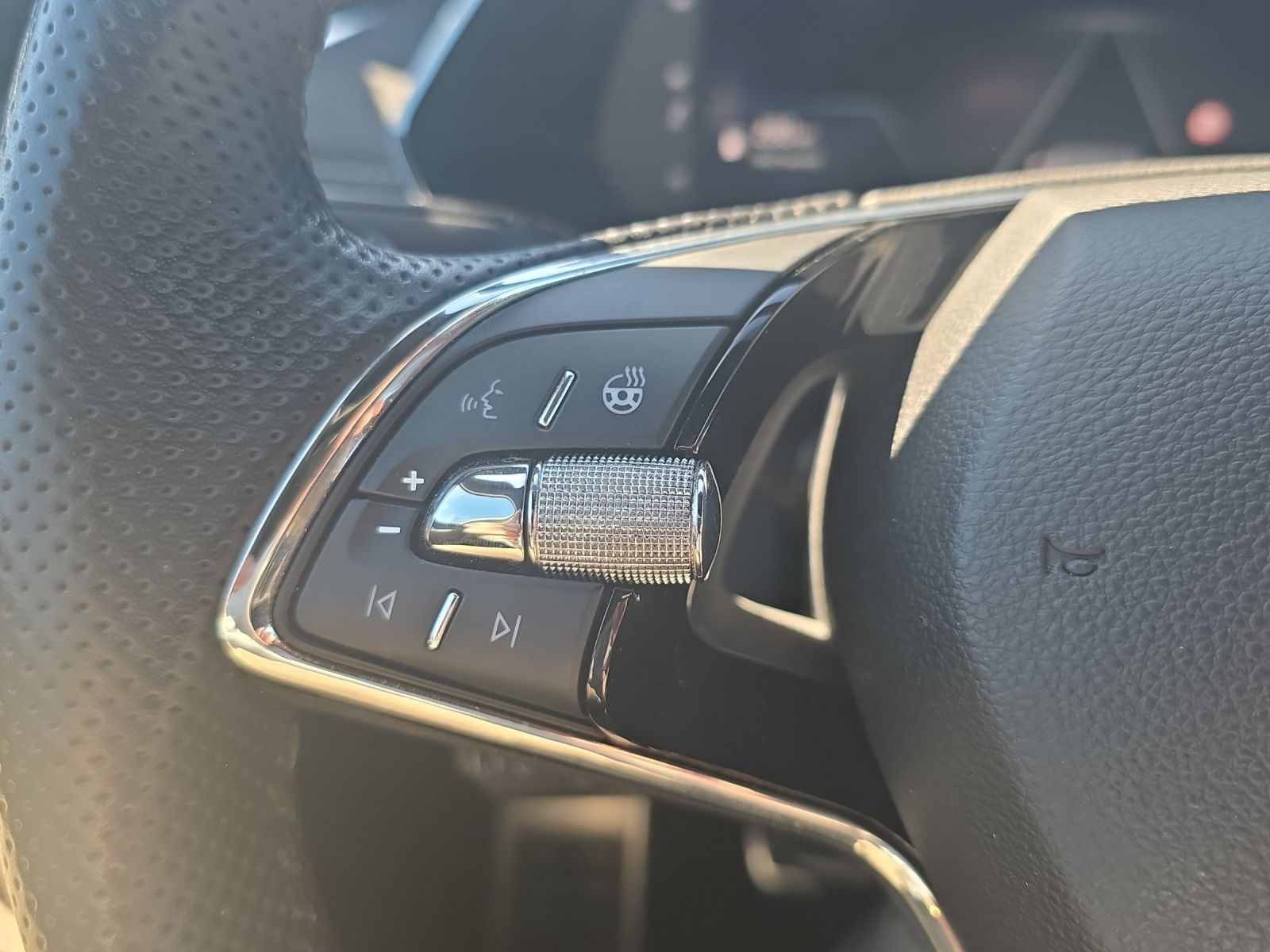 Fahrzeugabbildung SKODA Octavia Combi Style 1.5 TSI Matrix Navi AHK ACC