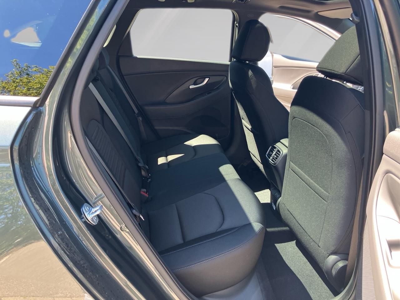 Fahrzeugabbildung Hyundai i30 TREND *PANO*SHZ*LHZ*NAVI*