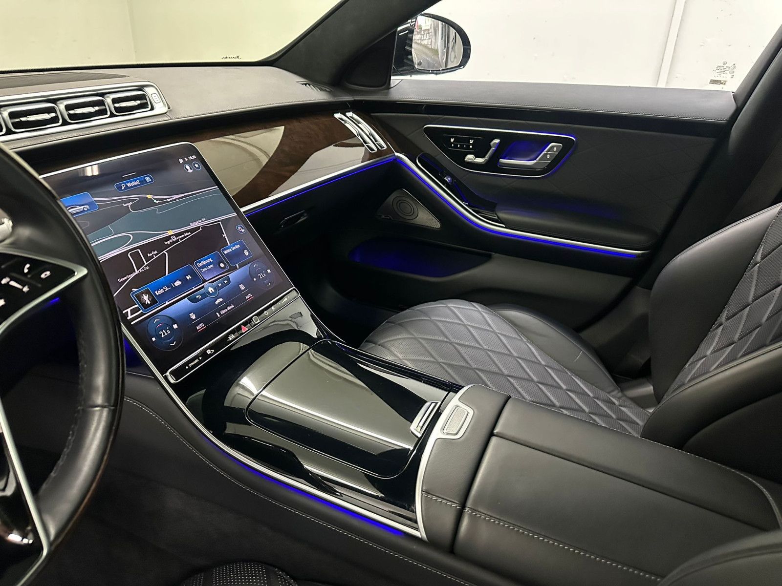 Fahrzeugabbildung Mercedes-Benz S 450 4MATIC L *AMG-LINE*ACTIVE BODY*EXKLUSIV*TV