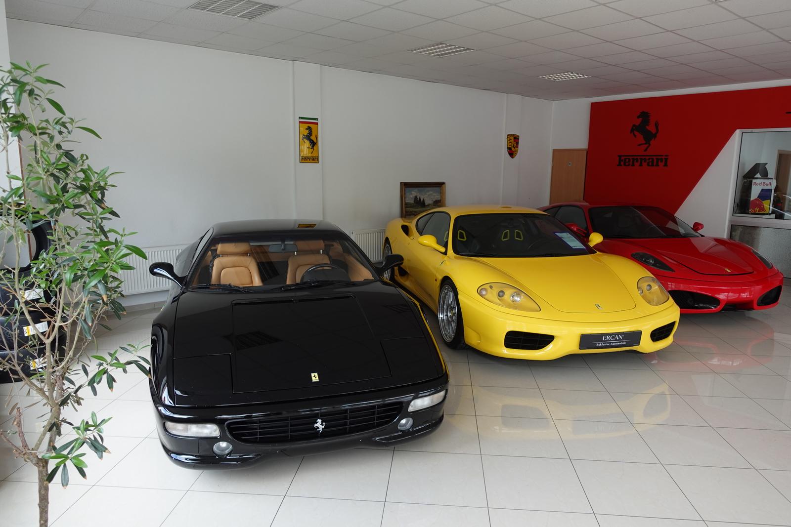 FERRARI TESTAROSSA