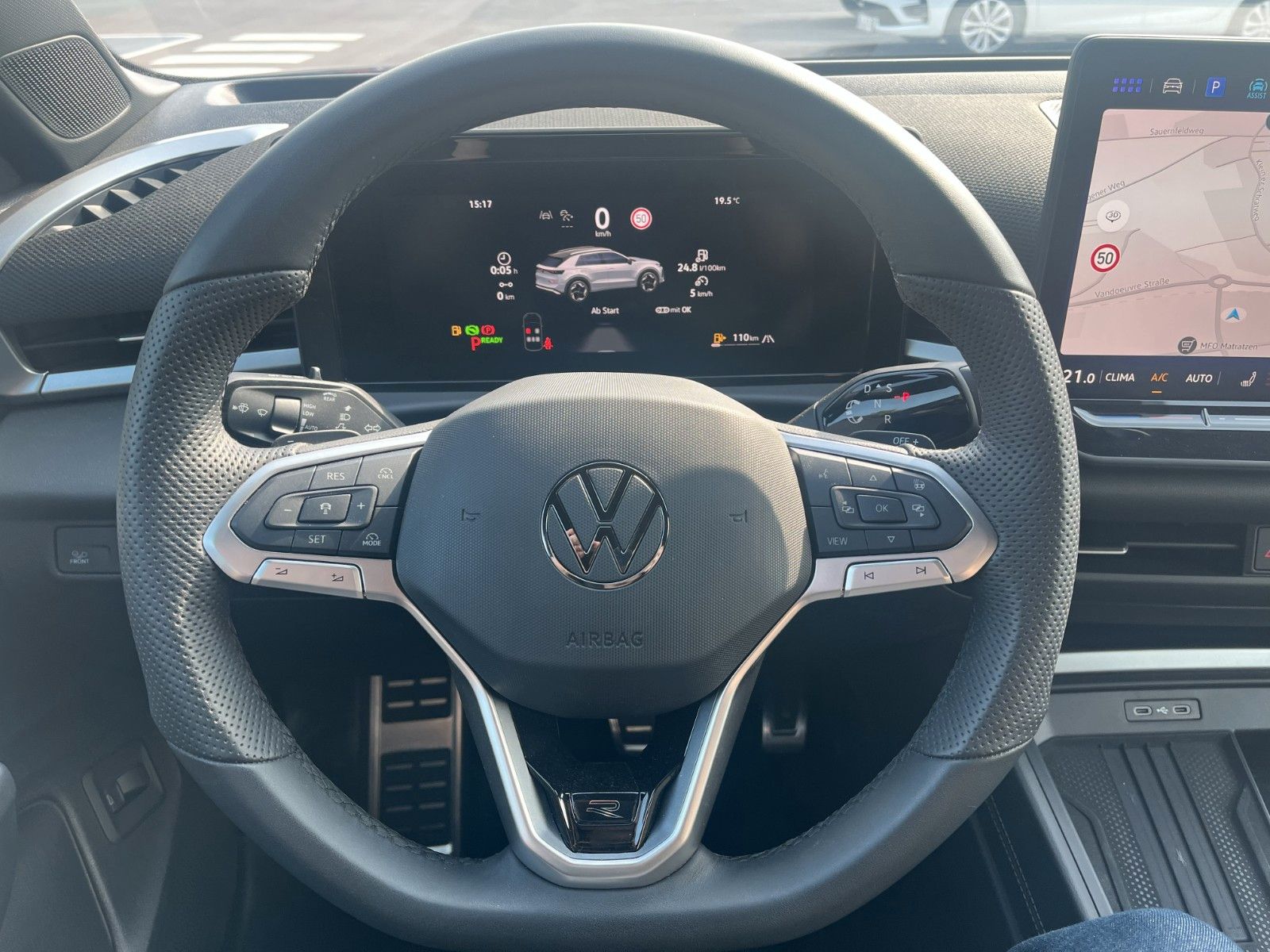 Fahrzeugabbildung Volkswagen T-Roc 1.5 eTSI 110 kW R-Line