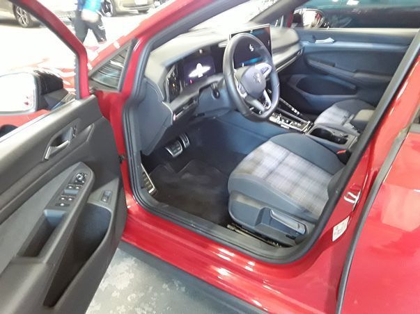 Volkswagen Golf - Bild 6