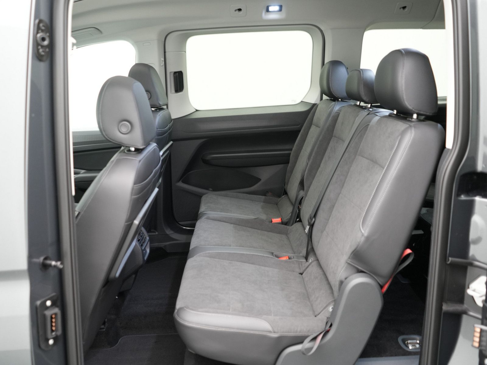 Volkswagen Caddy Maxi - Bild 11