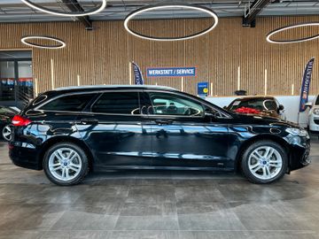 Ford Mondeo Turnier Titanium AWD *AHK*Kamera*Klima*BT