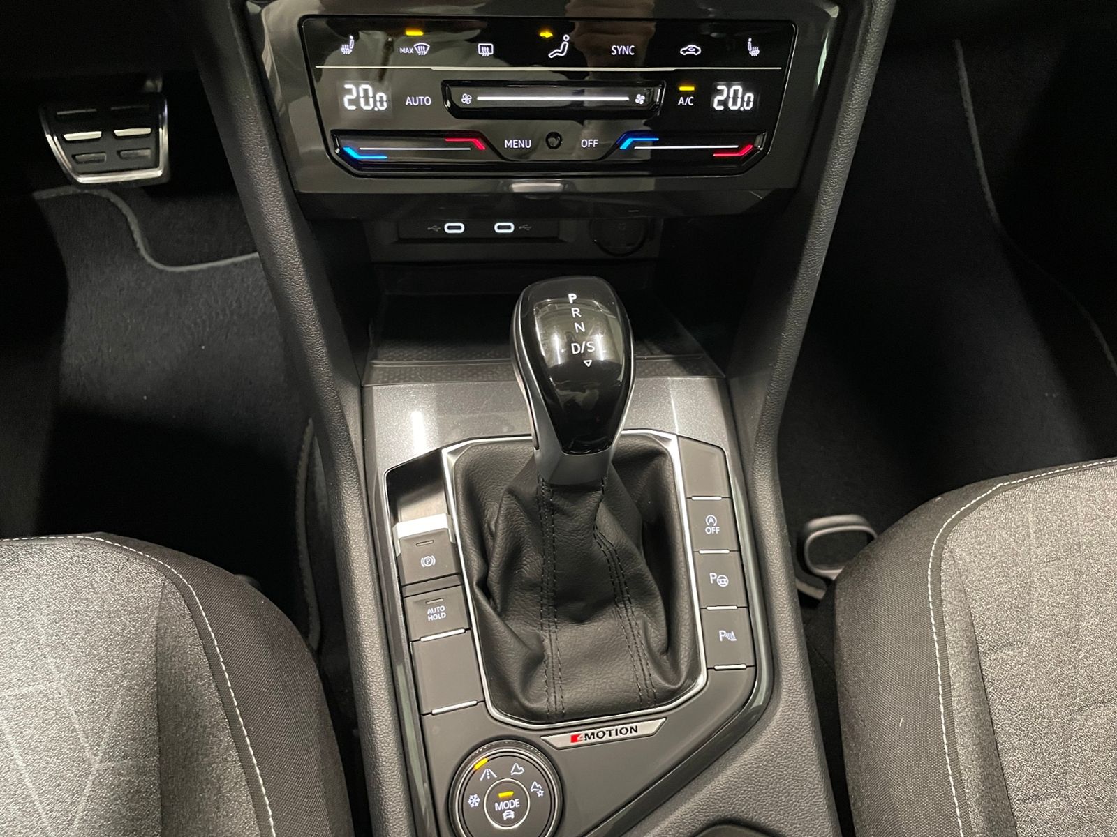 Volkswagen Tiguan Allspace Move 4M 2.0 TSI DSG AHK NAVI LED foto 13