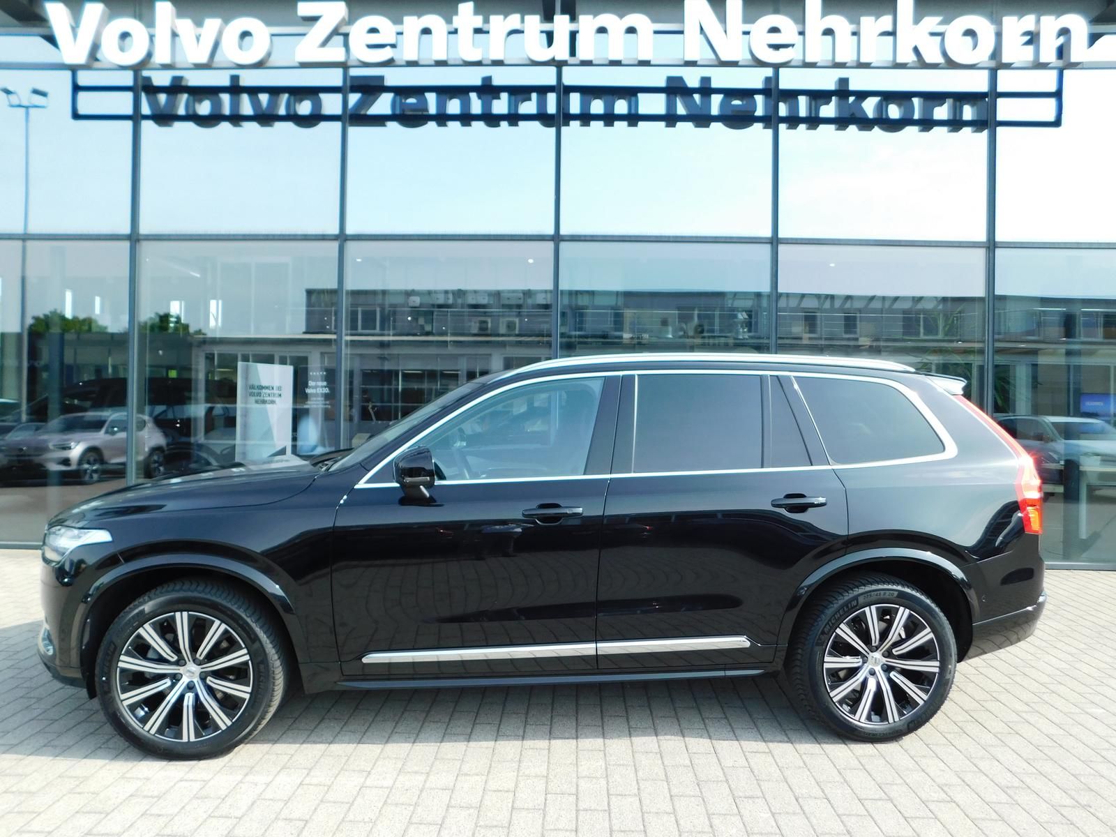Fahrzeugabbildung Volvo XC90 B5 D Plus Bright