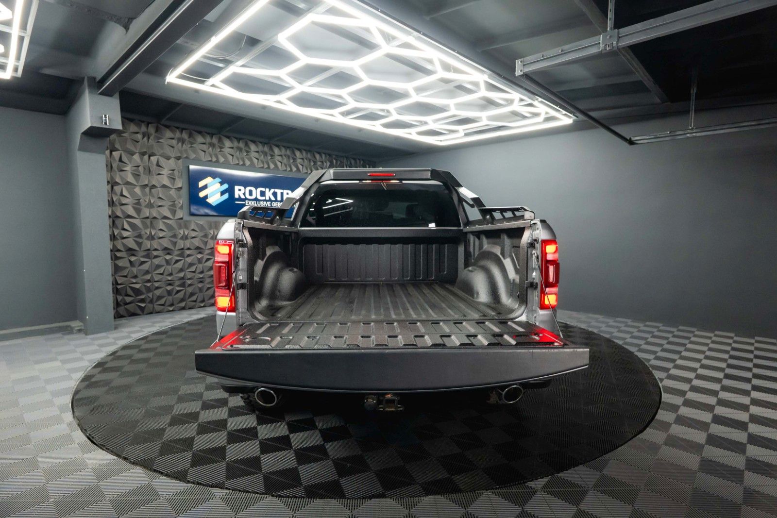 Fahrzeugabbildung Dodge RAM 5.7 V8 HEMI 4x4 LARAMIE Limited Offroad LED