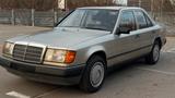 Mercedes-Benz Mercedes Benz 260 E, H-Kennzeichen,  1 Han... - Mercedes-Benz 260: 260e