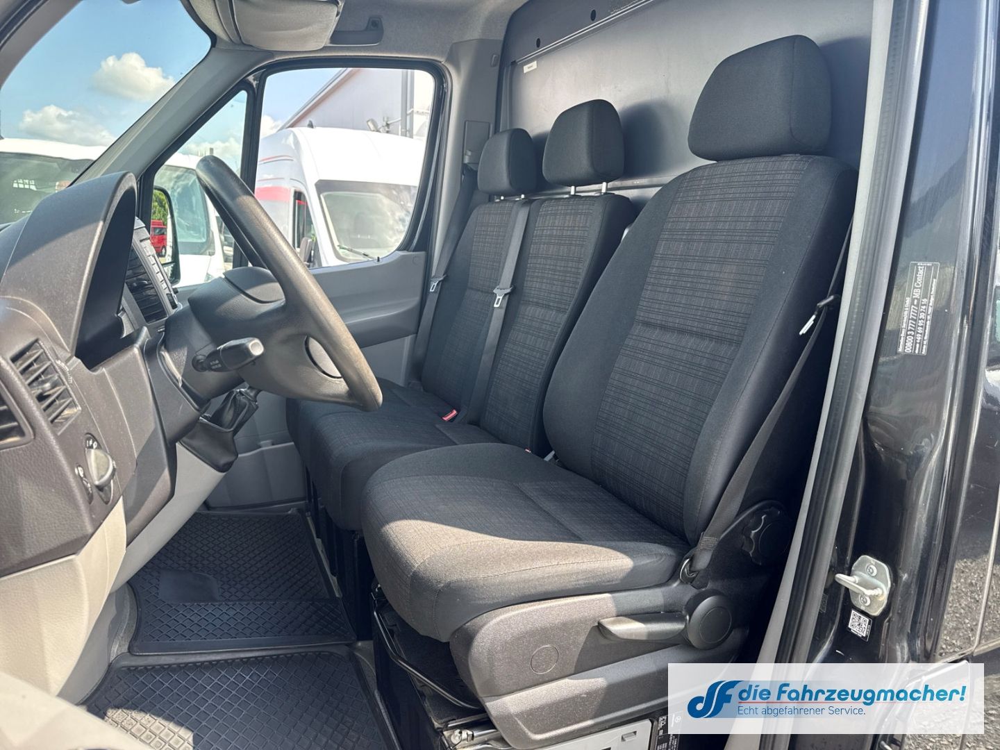 Fahrzeugabbildung Mercedes-Benz Sprinter II Kasten 211 CDI AHK el.SP Spieg. behe