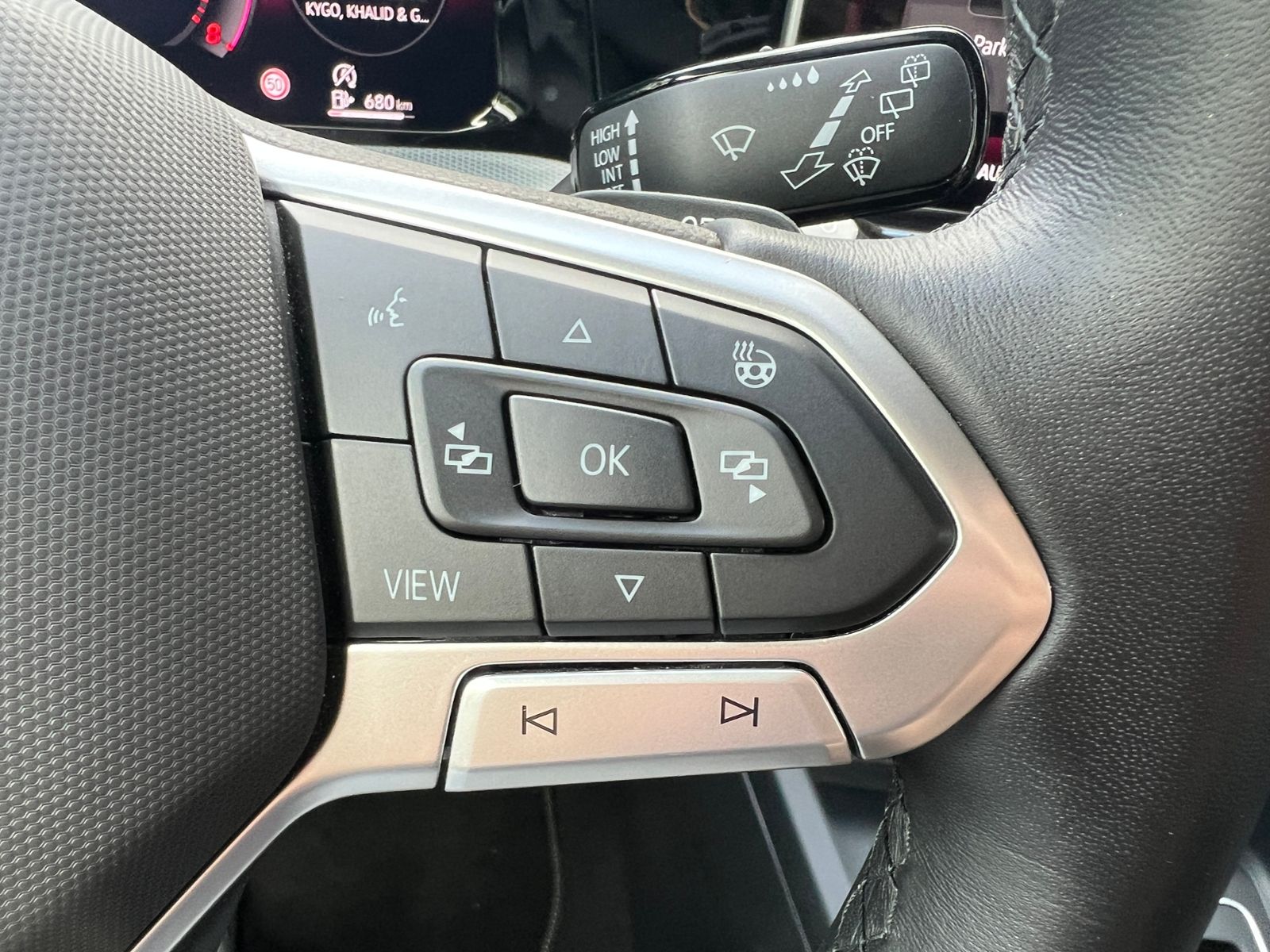 Fahrzeugabbildung Volkswagen Golf VIII Goal 1.5 eTSI DSG *AHK, LED, ACC, Navi