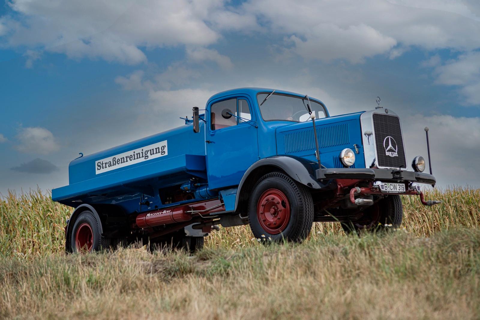 Mercedes-Benz L 5000 KO , Sprengwagen