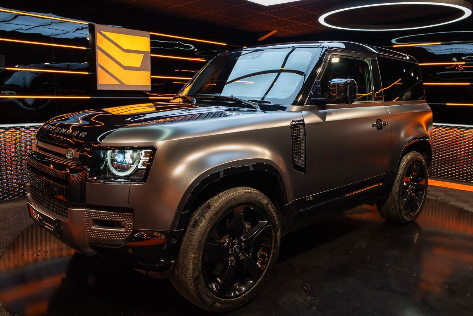 Land Rover Defender 90 V8 Carpathian Edition