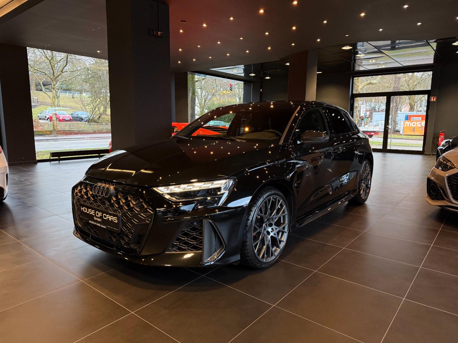 Audi RS3 Sportback 2.5TFSIquattro*Carbon*Sonos*Schale