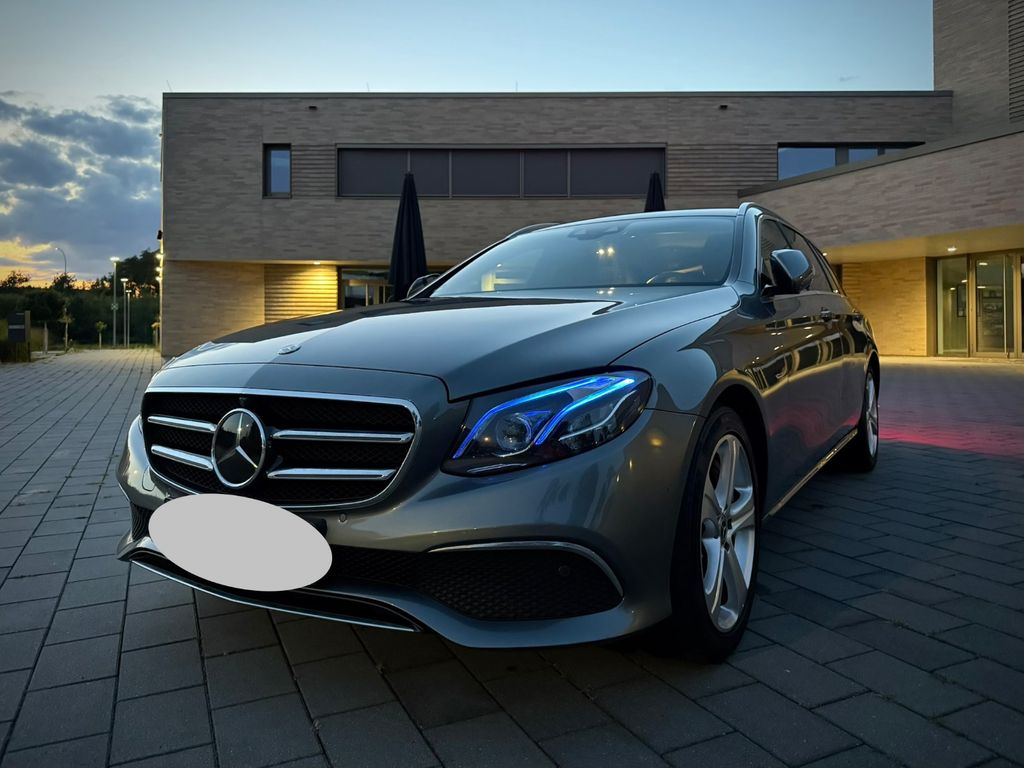 Image of Mercedes-Benz E 400