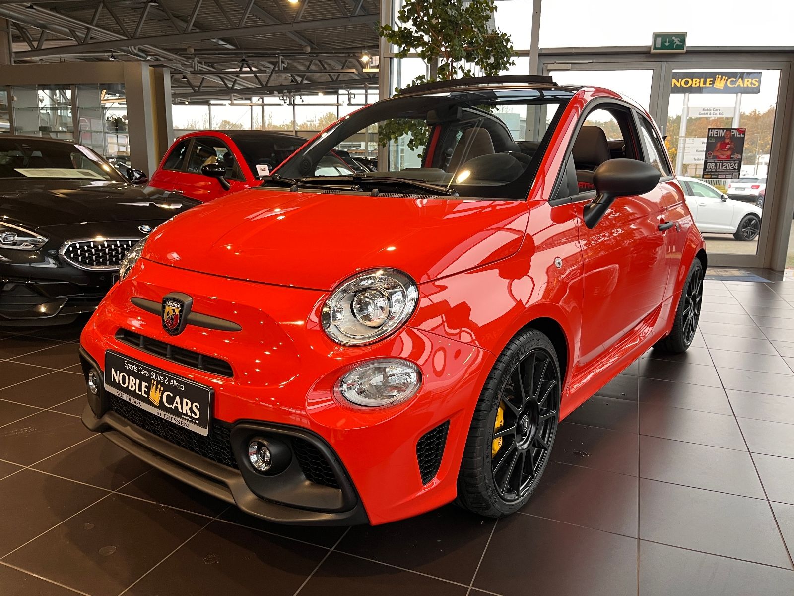 Fahrzeugabbildung Abarth 695C Competizione BEATS NAV CARPLAY