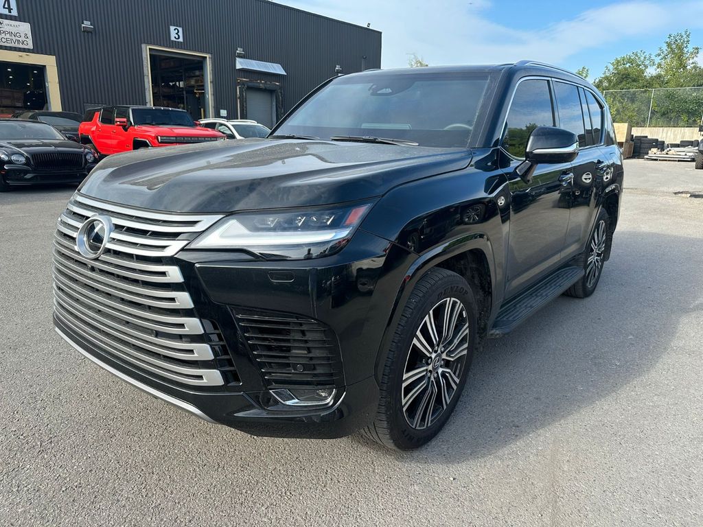 Lexus LX 600