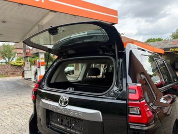 Toyota Land Cruiser - 7