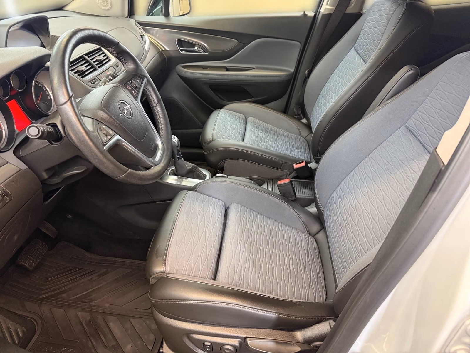 Opel Mokka Color Innovation AUTOMATIK/Navi/Klimaaut..