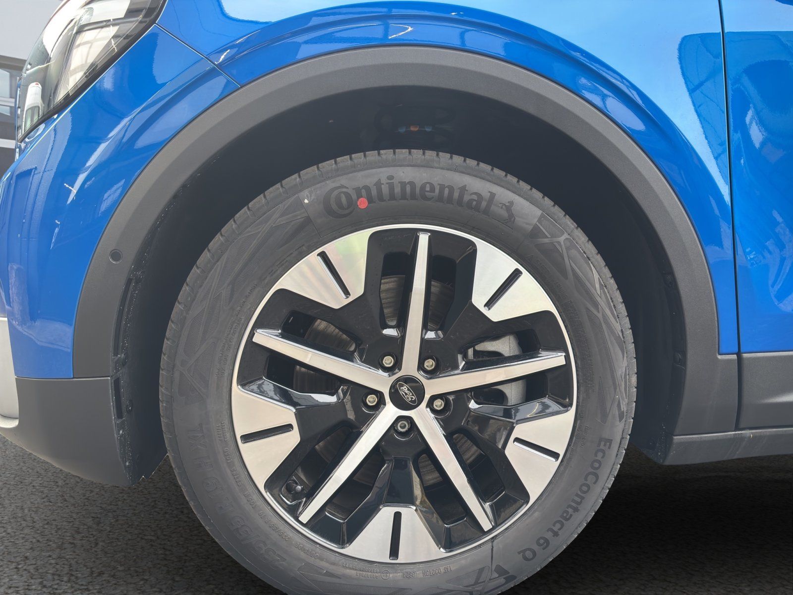 Fahrzeugabbildung Ford Explorer RWD