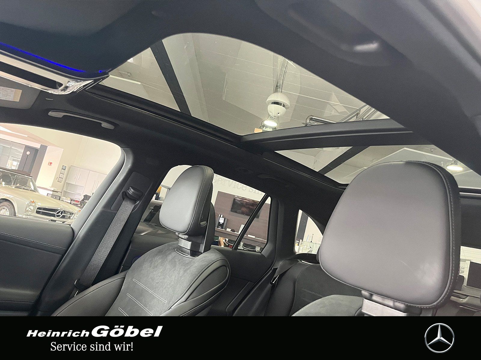 Fahrzeugabbildung Mercedes-Benz GLC 300 d 4M AMG+PANO+AHK+DIGITAL.L+NIGHT+WINTER