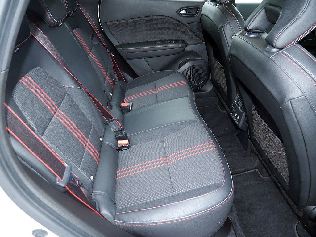 Fahrzeugabbildung Renault Captur R.S. Line TCe 140 17950R SHZ ACC LED 360°