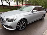 Mercedes-Benz E 300 de Exclusive/Automa/360*/LEDER/ACC/MEMORY - Mercedes-Benz E 300 Gebrauchtwagen in Stuttgart