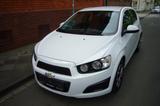 Chevrolet Aveo 1.2 63kW Klima 4 türig TÜV/NEU - weiße Chevrolet Aveo