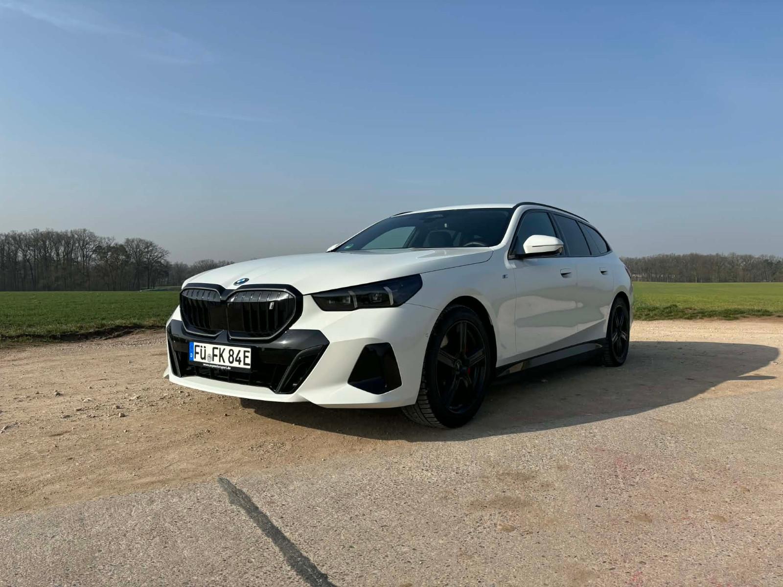 BMW i5 Touring 40 M Sport Pro *inkl. Winterräder*