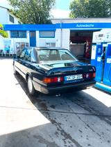 Mercedes-Benz 190 E 2.6 L, H- Kennzeichen  - Mercedes-Benz 190 mit Benzin-Antrieb: Limousine, 2.6