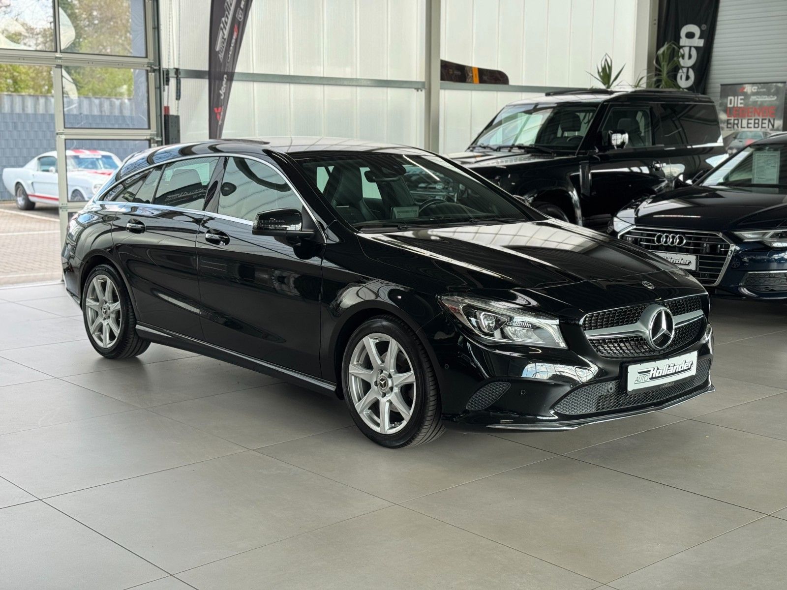 Fahrzeugabbildung Mercedes-Benz CLA 180 Shooting Brake Urban "LED + Business-P."