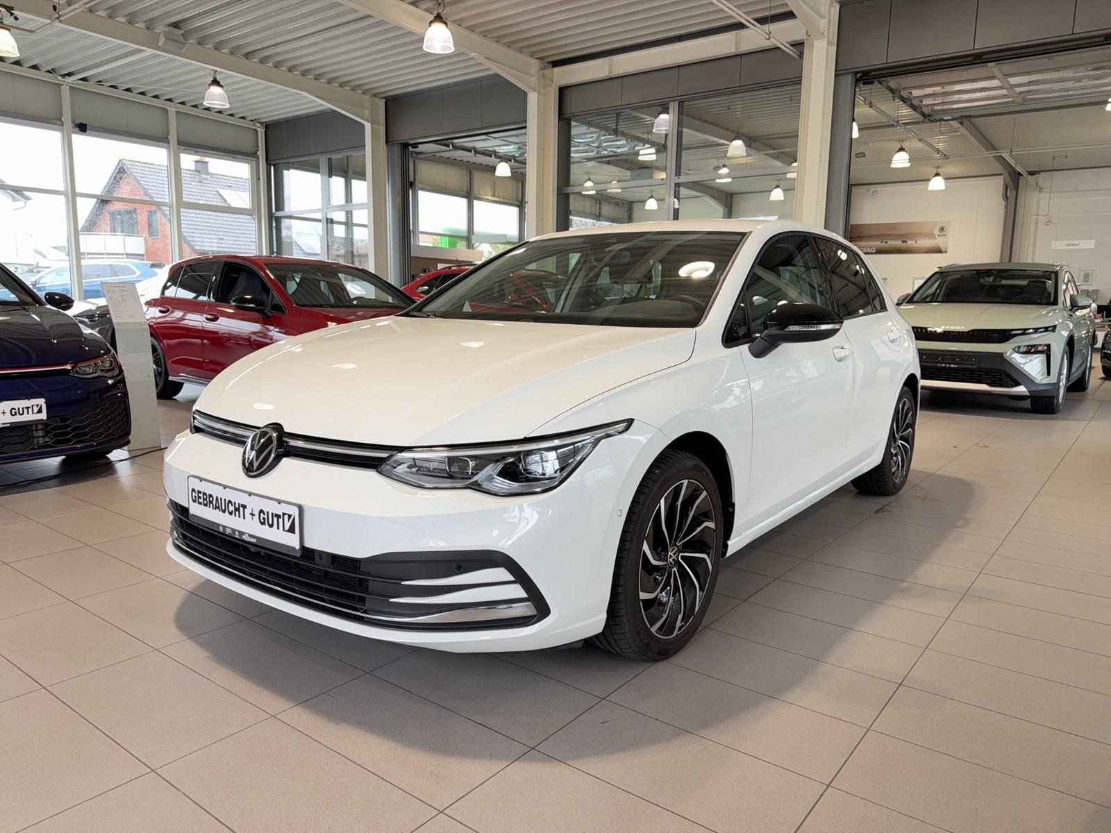 Volkswagen Golf VIII 1.5 eTSI DSG Move Plus-Paket IQ LM17