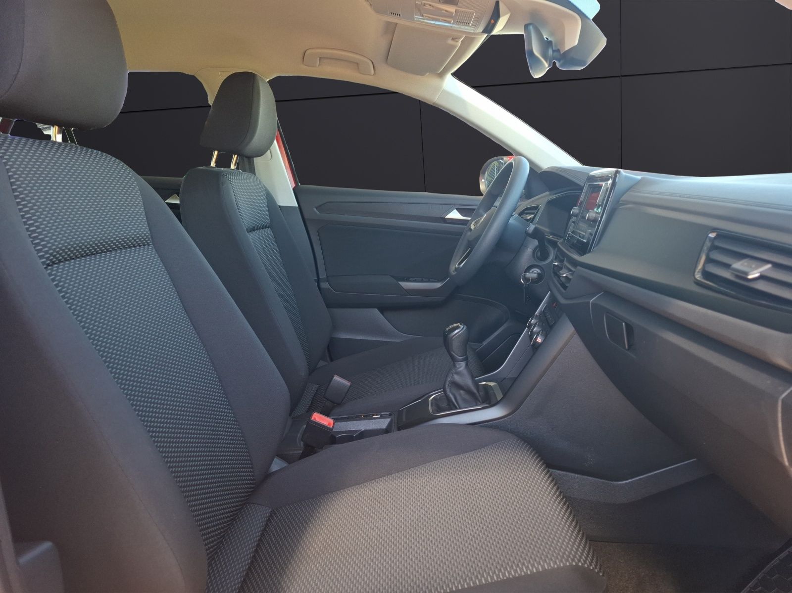 Fahrzeugabbildung Volkswagen T-Roc TSI LED AHK AID LANE Assist