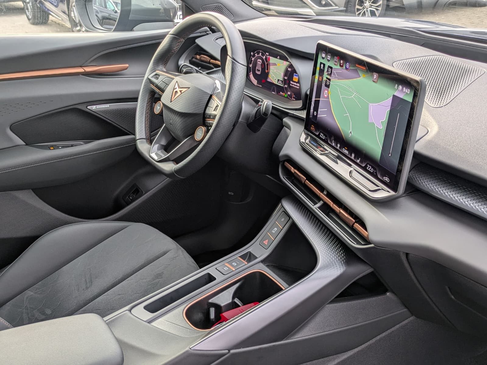 Fahrzeugabbildung CUPRA Terramar 2.0 TSI 4D VZ HUD*MATRIX*PANO*DCC*20"