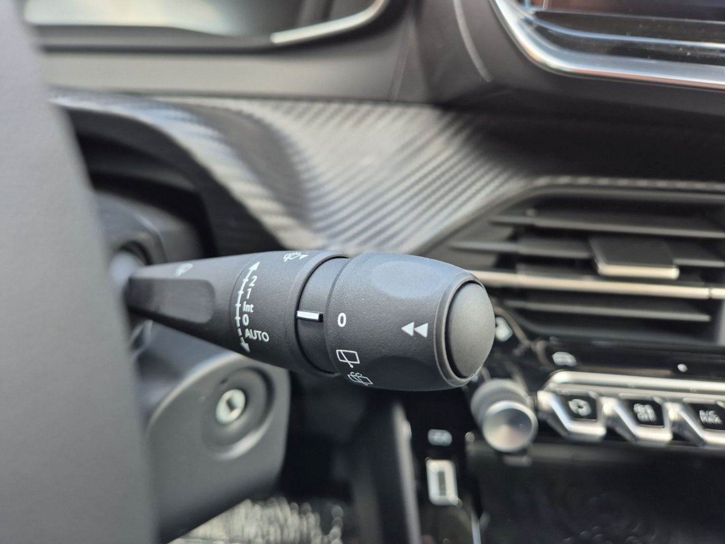 Peugeot 208 - Bild 25