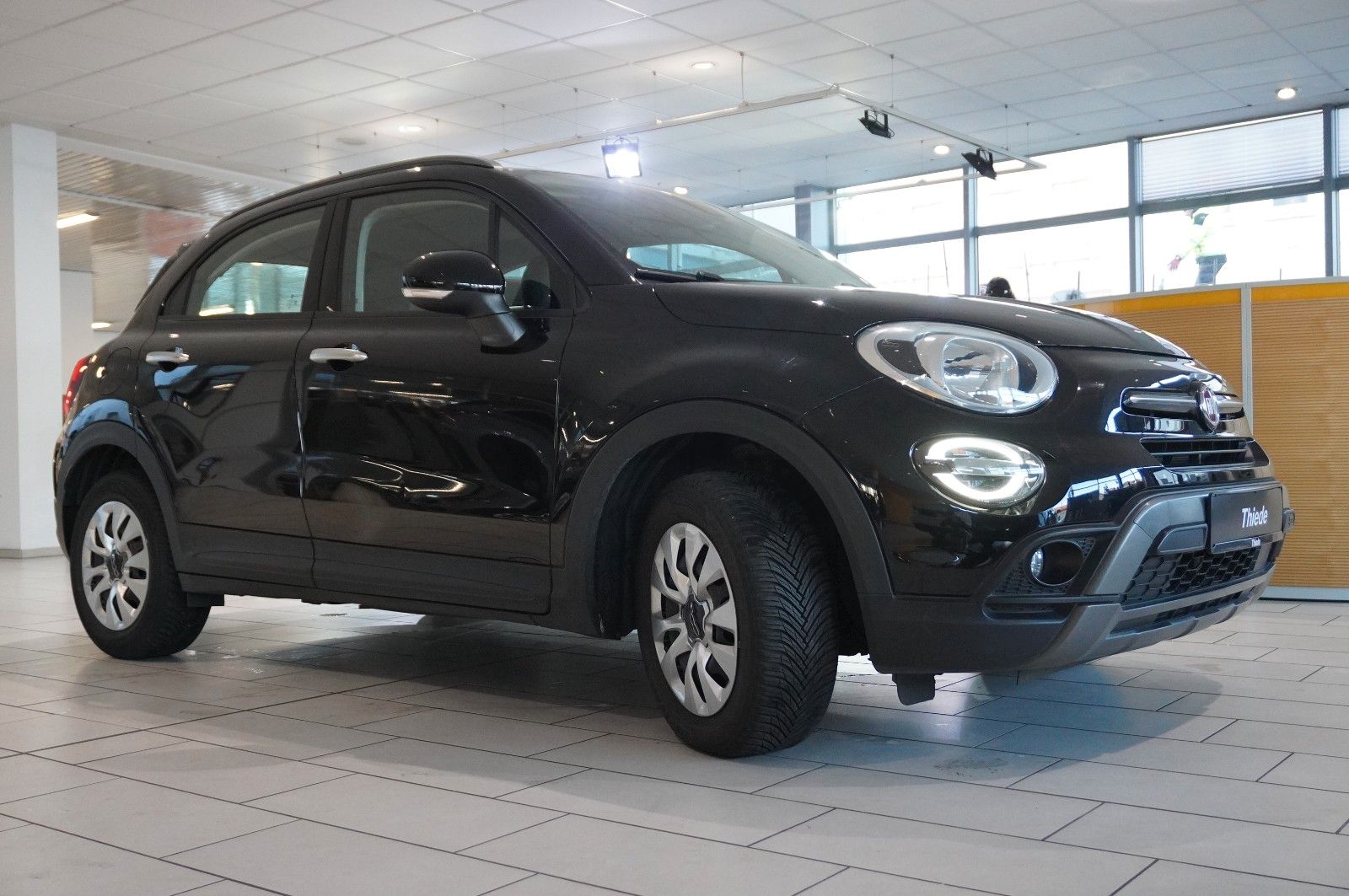 Fahrzeugabbildung Fiat 500X 1.3T CROSS DCT NAVI/LED/PDC/SPORT/TEMP/DAB+