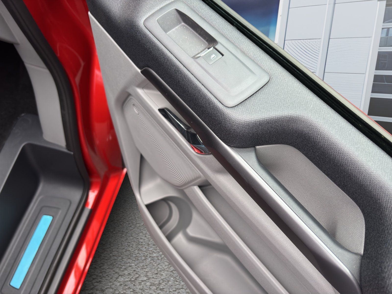 Fahrzeugabbildung Ford Tourneo Custom 2.0 Ecoblue 320 L1 Tourneo Titani