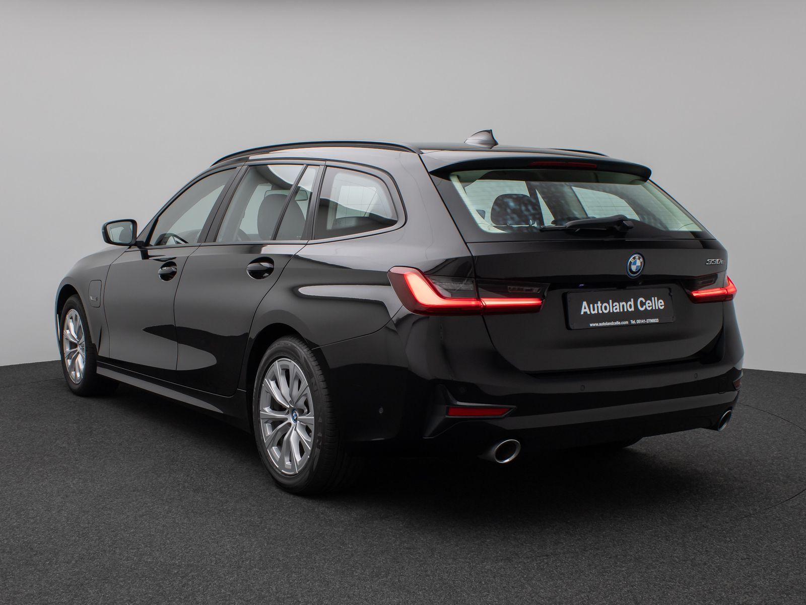 Fahrzeugabbildung BMW 330e Stop&Go DAB Kamera Alarm MSportleder 17Zoll