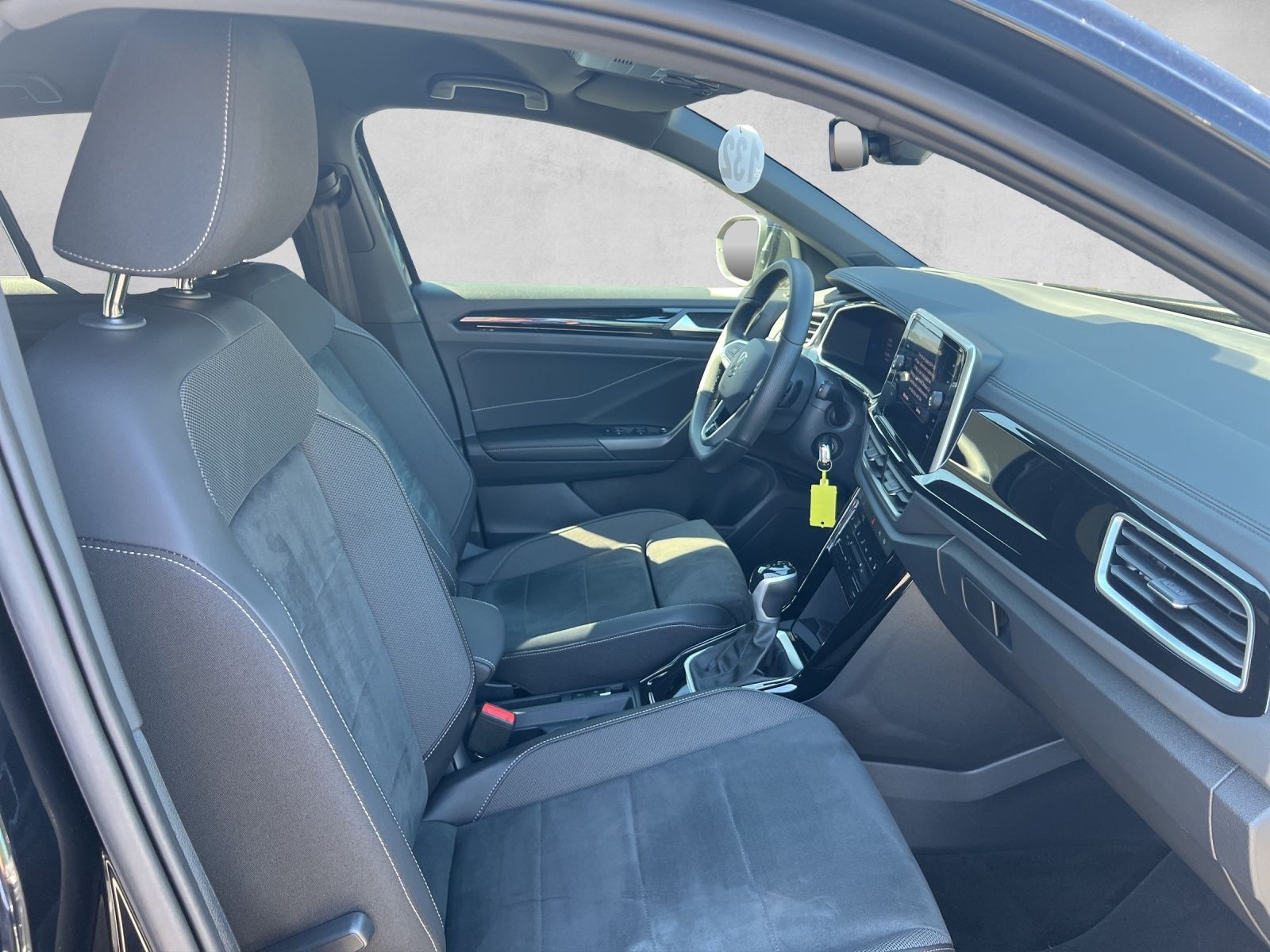 T-Roc R-Line 1.5 TSI DSG*LED*AHK*Navi*Klima