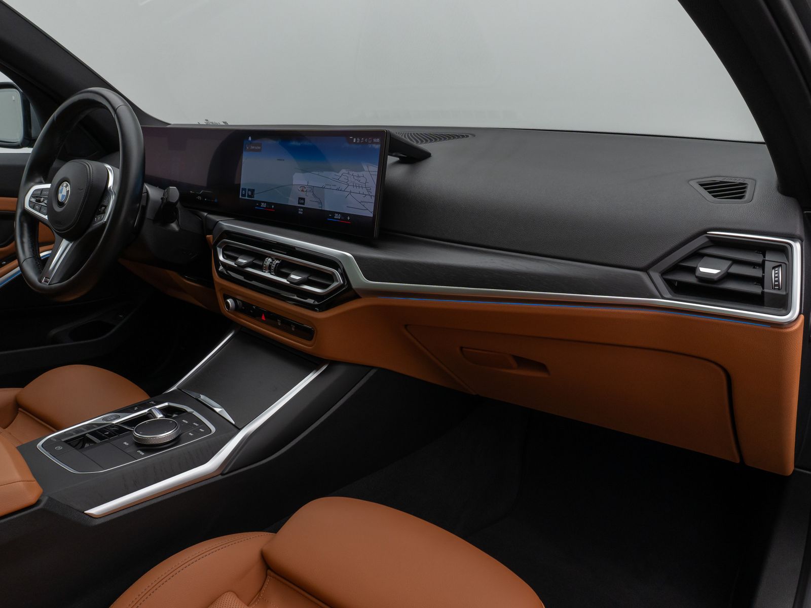 Fahrzeugabbildung BMW 320d  xD M Sport Panorama DAB HiFi PDC AHK Alarm