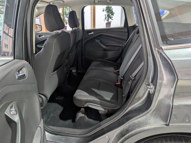 Ford Kuga Cool & Connect
