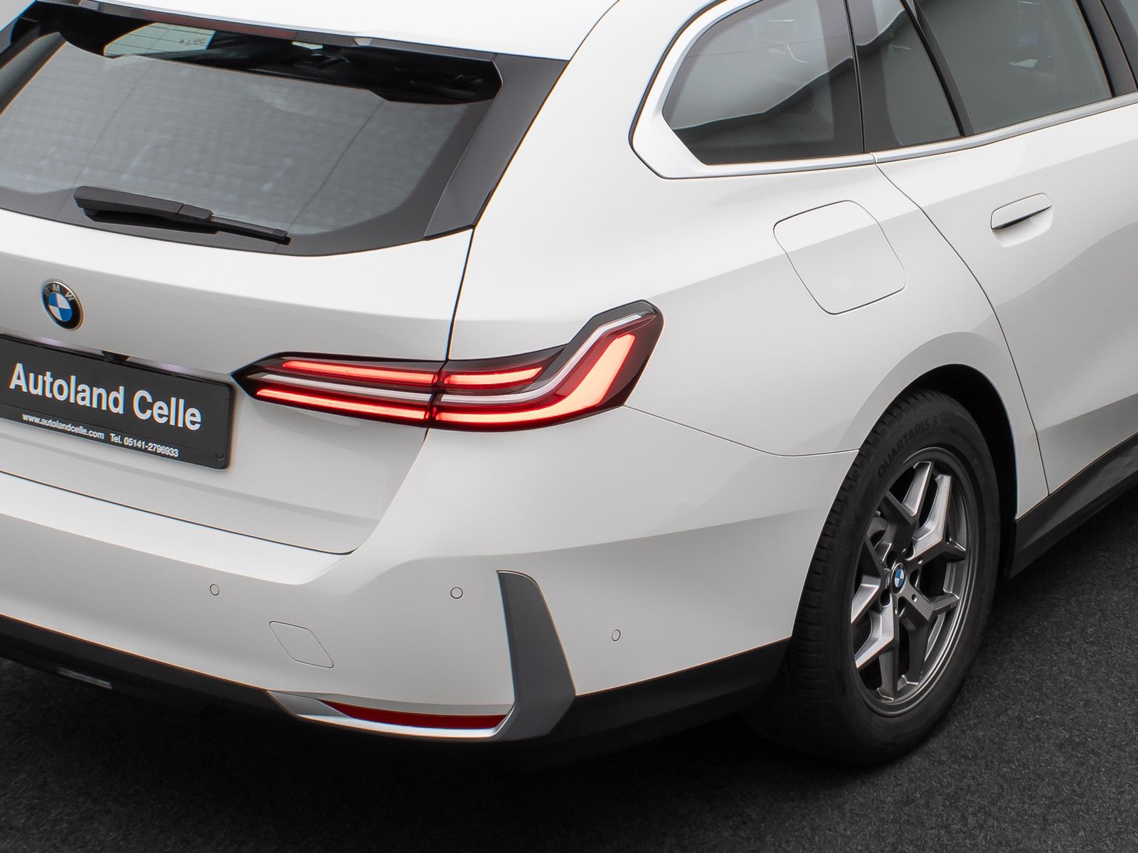 Fahrzeugabbildung BMW 520d Kamera DAB Alarm DrivingAssist Leder Sport
