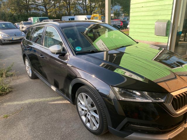 Skoda Octavia Combi Scout 4x4 DAB HUD 1 Hand