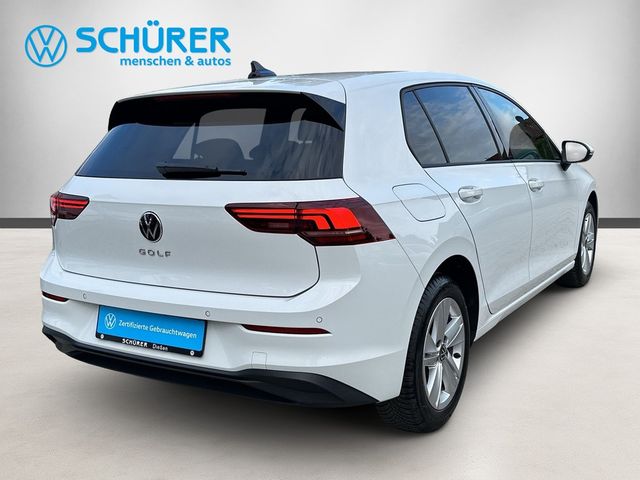 Volkswagen Golf VIII 1.5TSI Life RKam Totwinkel HuD Navi
