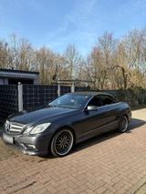 Mercedes-Benz Mercedes E220 CDI Cabrio W212 A207 - Mercedes-Benz E-Klasse A207