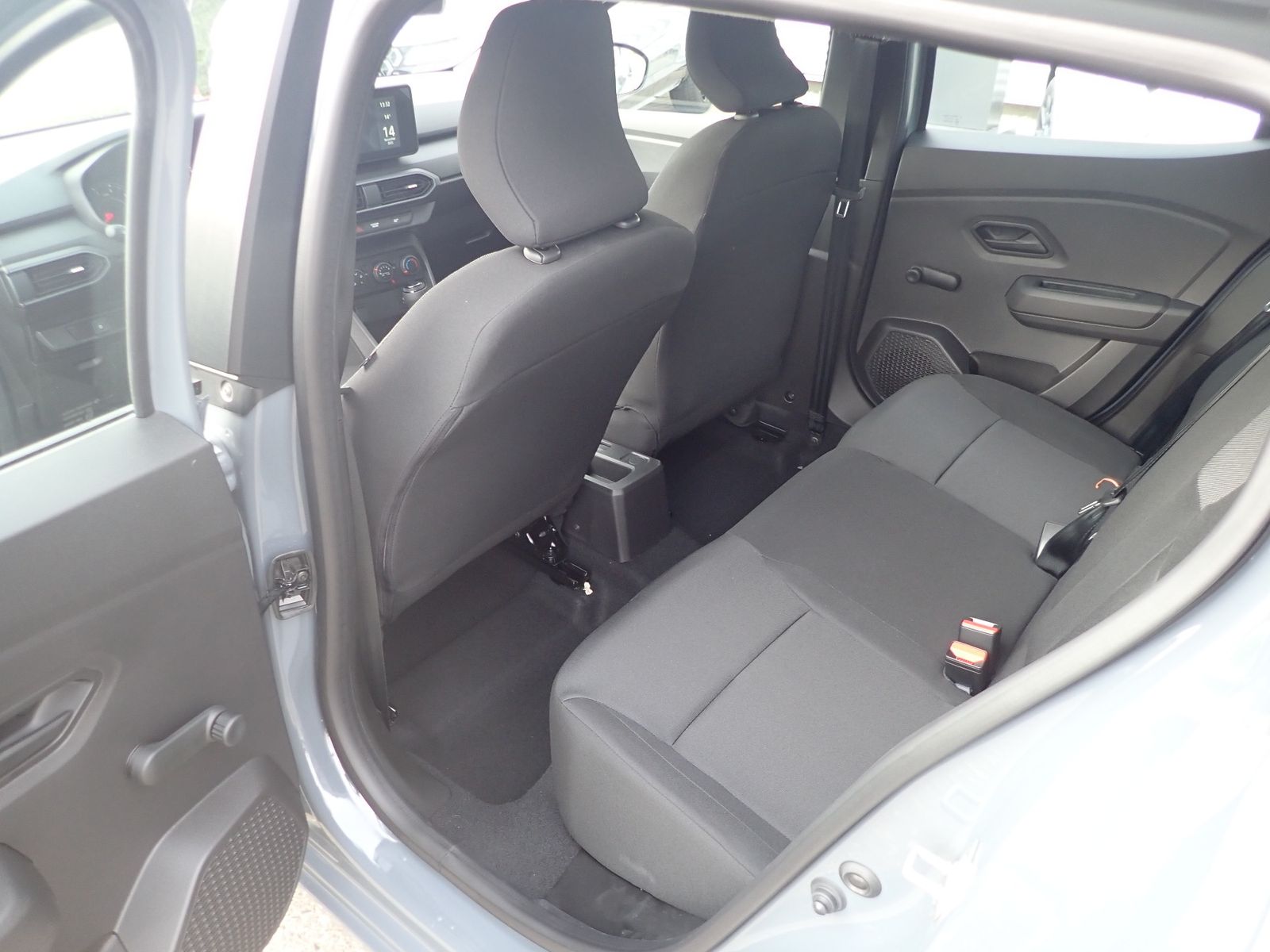 Fahrzeugabbildung Dacia Sandero Essential SCe 65