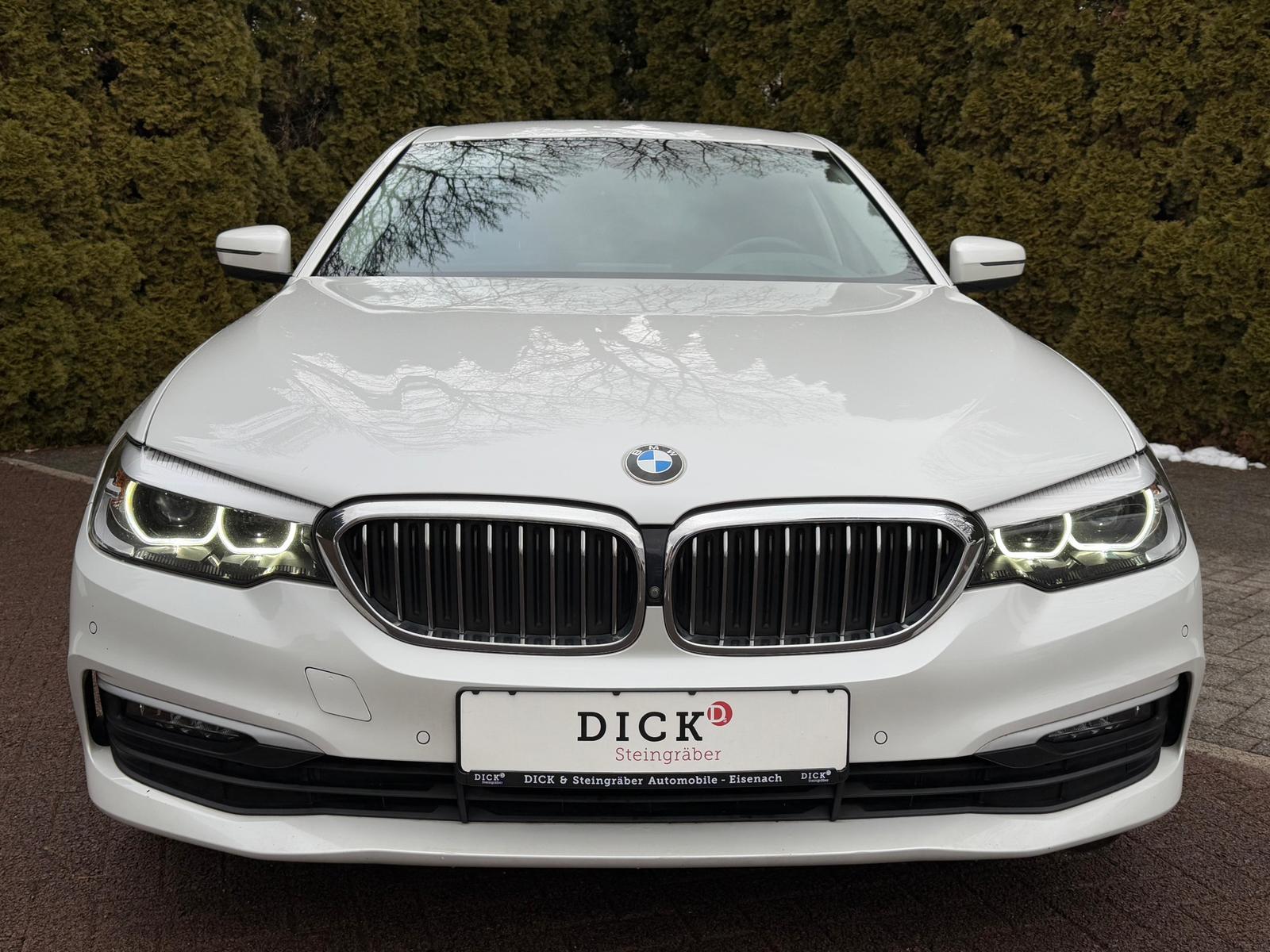 BMW 530 d Lim. Aut. LED+NAVI+STHZ+HuD+AHK+360°+TEMPO