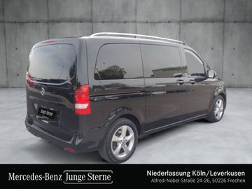 Mercedes V 220 - 6