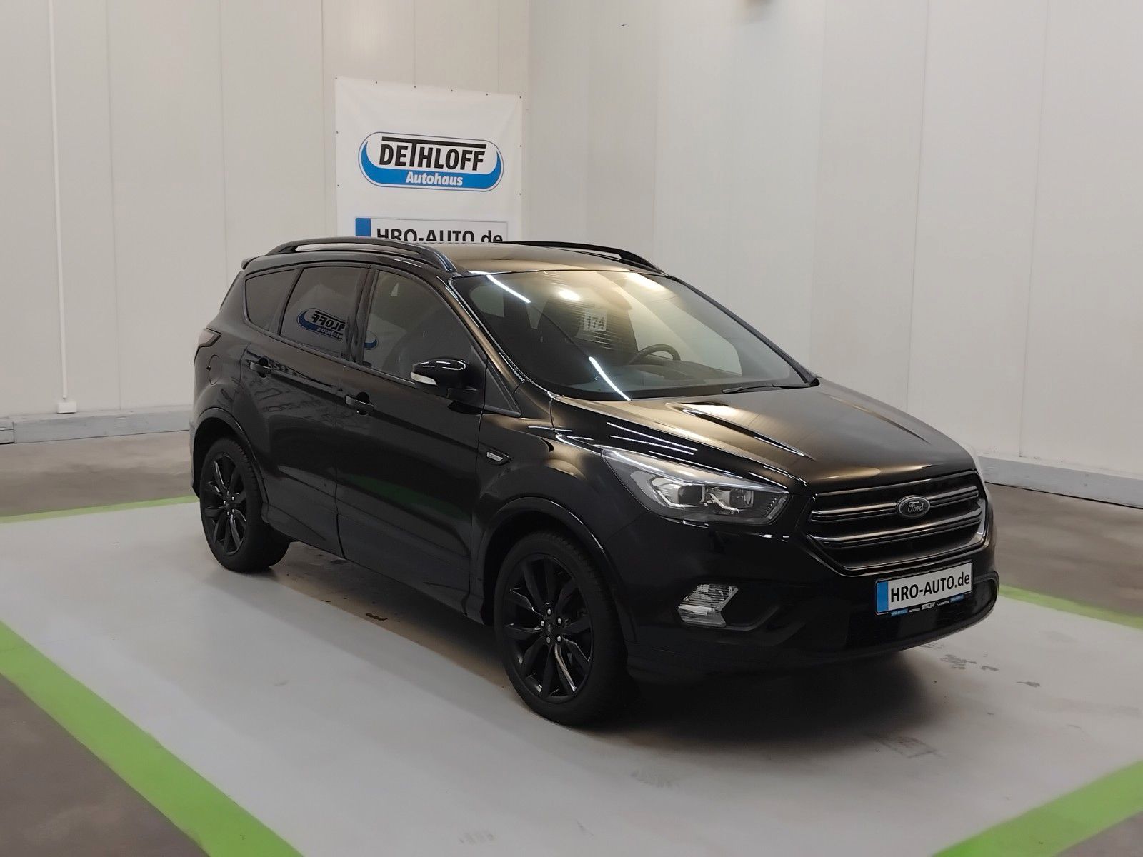 Ford Kuga (10/2017, Benzin)