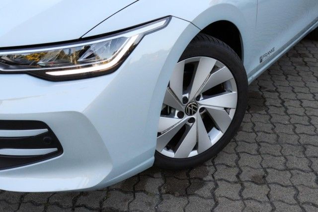 Volkswagen Golf VIII 1.5 TSI Life AHZV Navi beh. Lenkrad foto 2