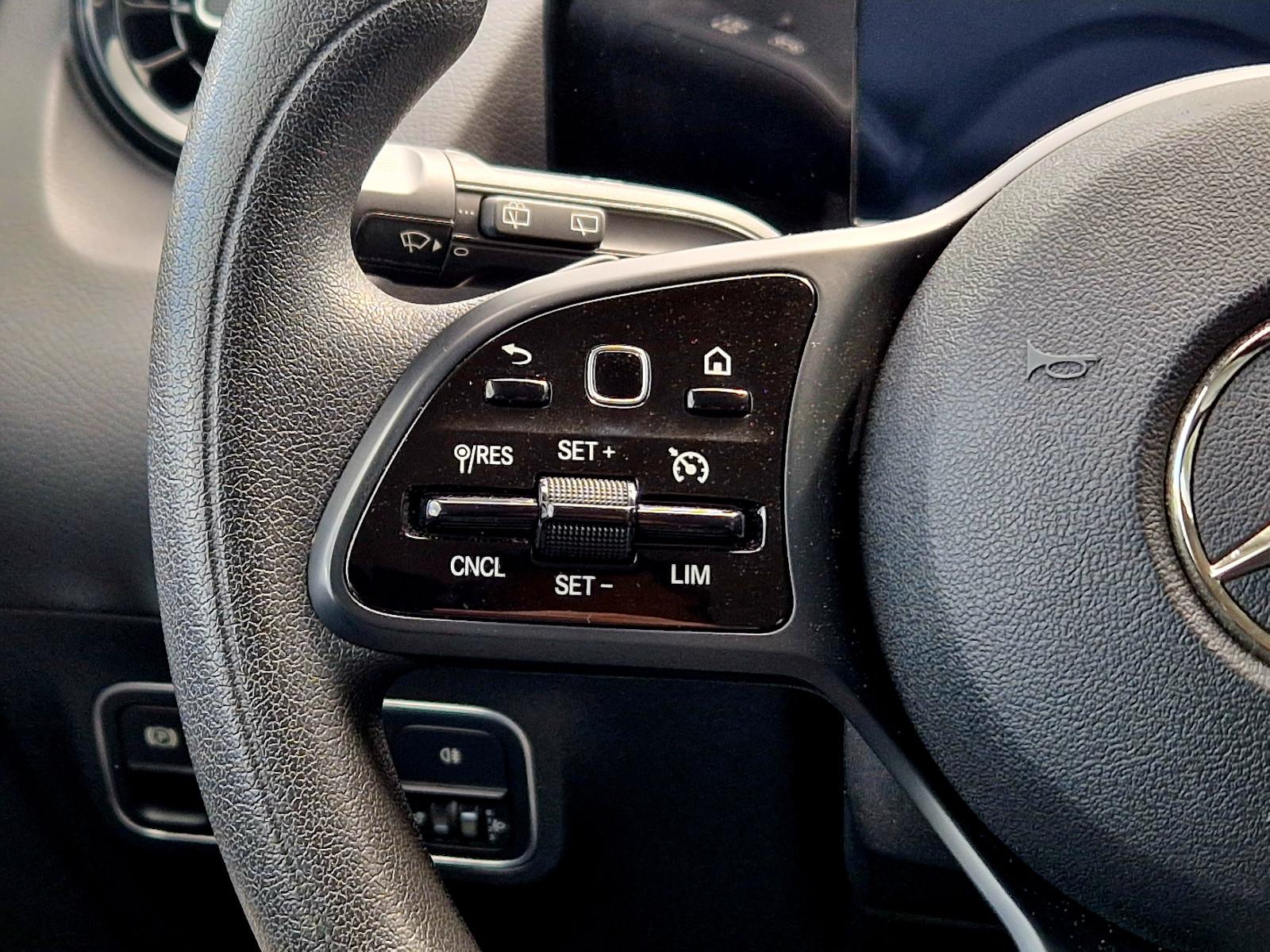 Mercedes-Benz B 180 (Automatik, Teilleder, Navi)